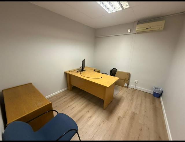 102M² WAREHOUSE TO LET IN MARCONI BEAM INDUSTRIA